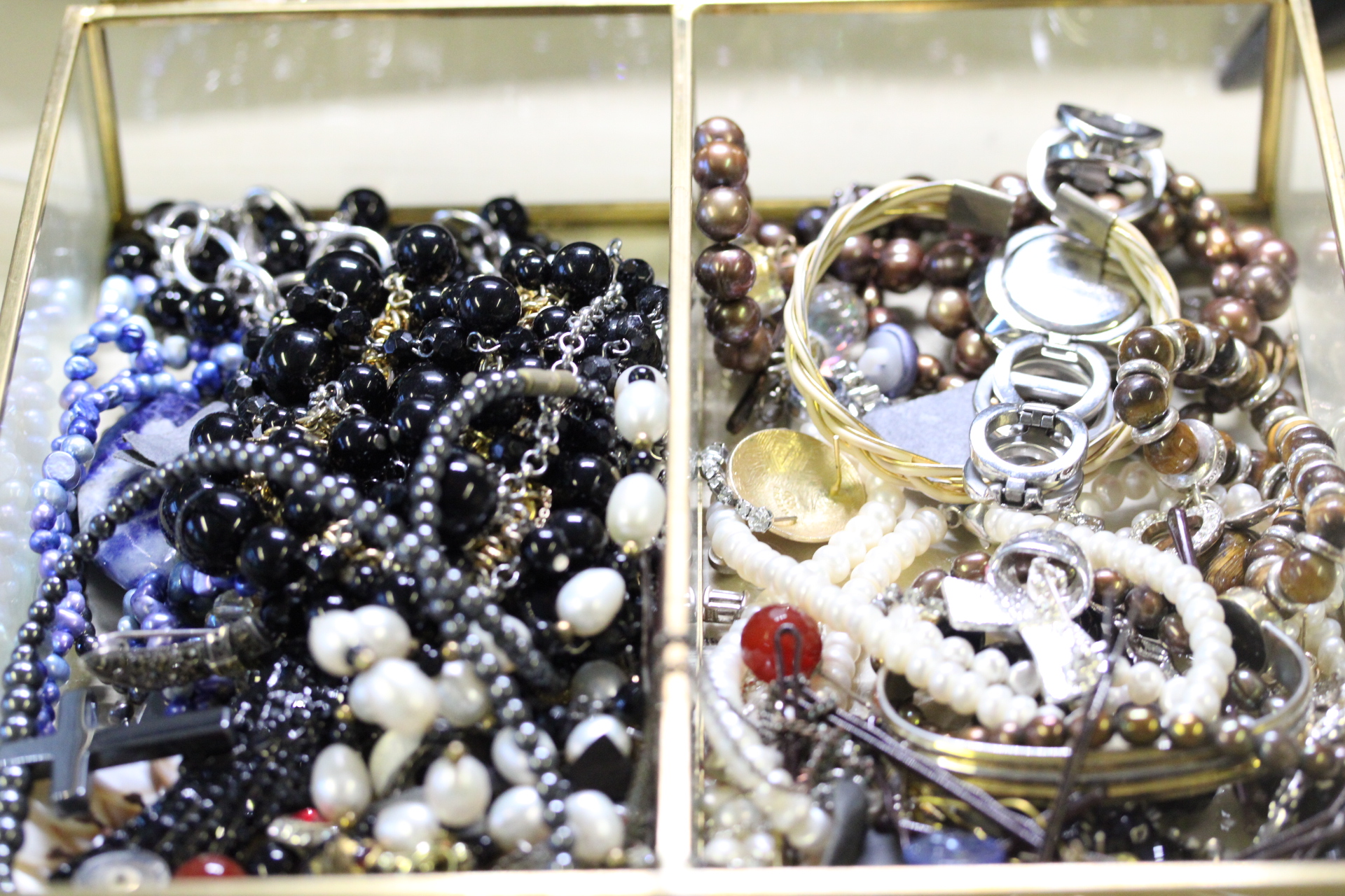 Unsorted costume jewellery
