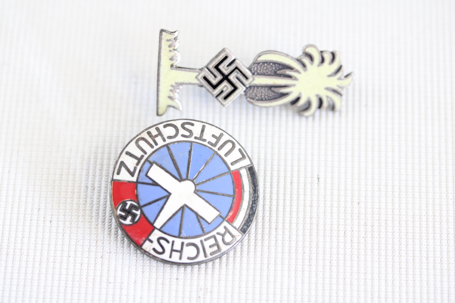 2 German badges