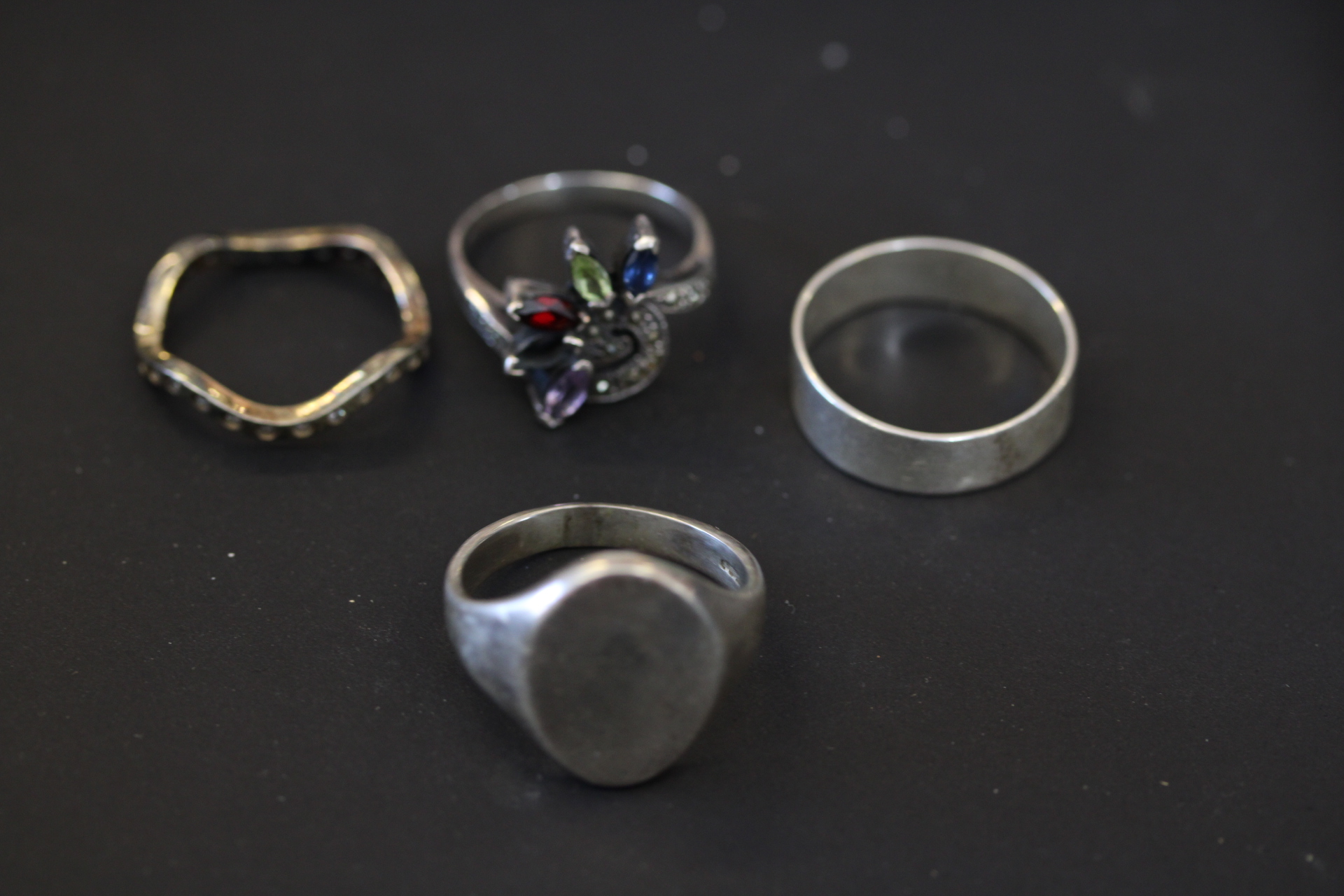 4 Silver rings Weight 30g