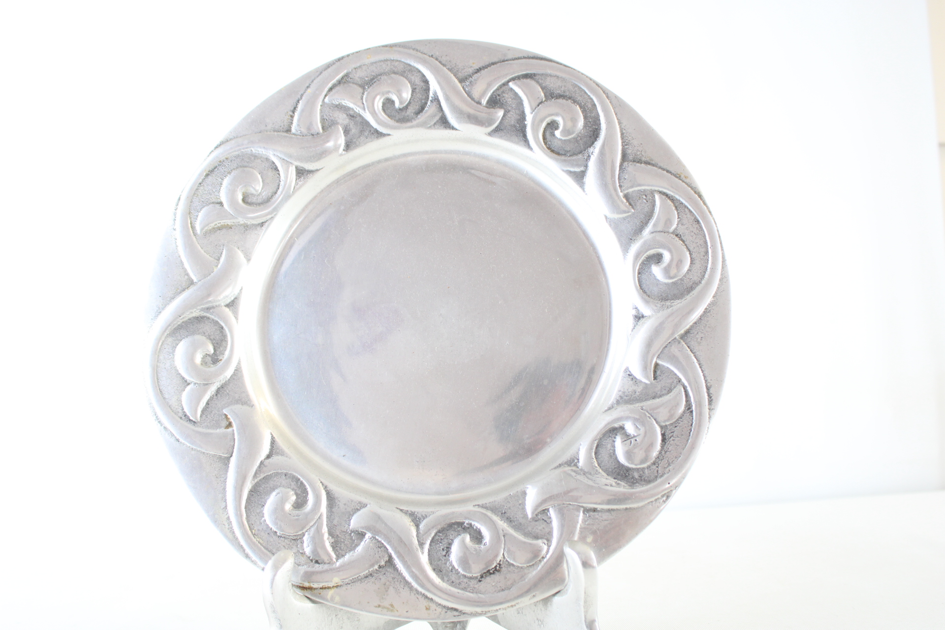 Cast Aluminum Decorative Charger with Scrollwork Rim