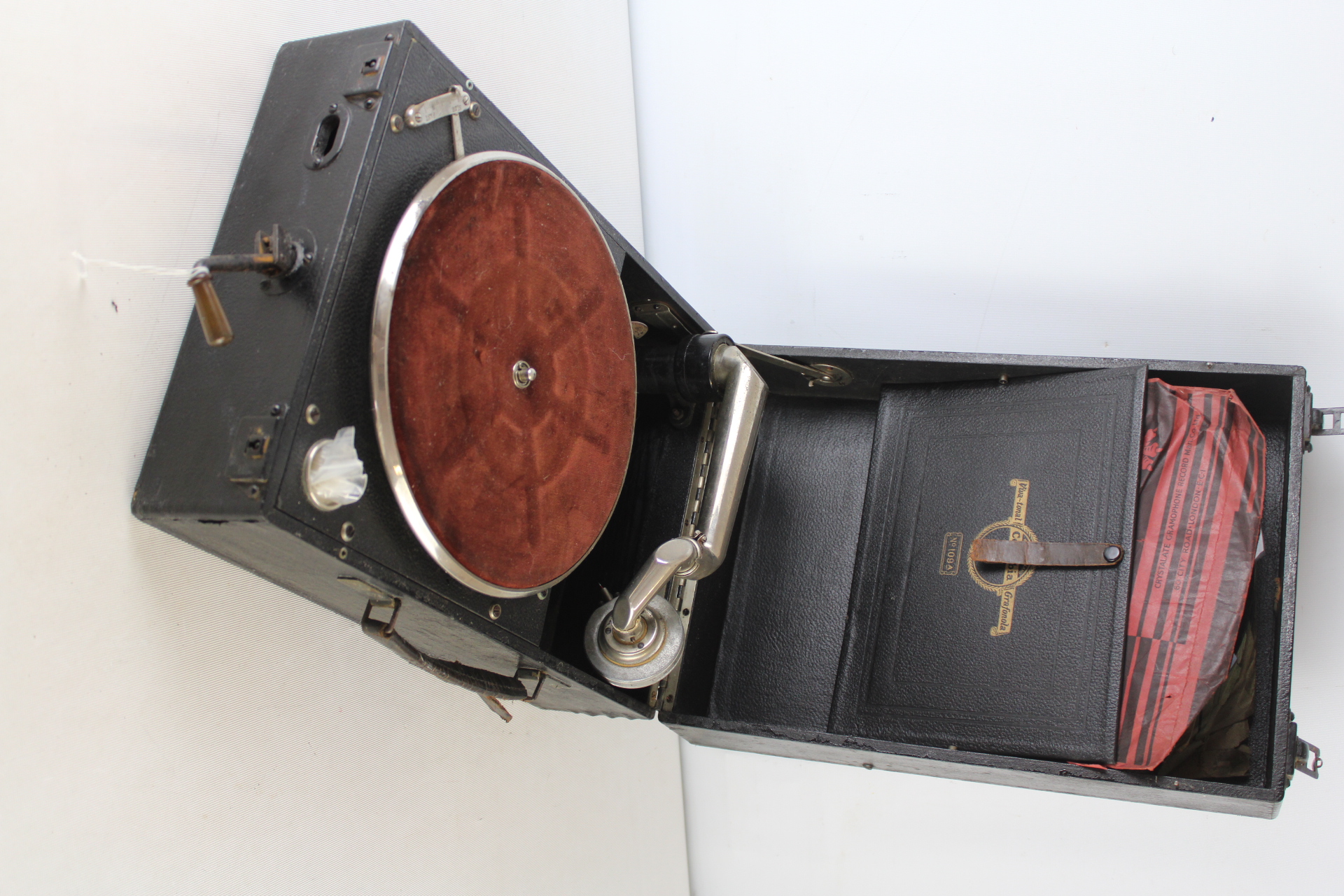 Columbia Viva-tonal Grafonola No. 109A Portable Gramophone