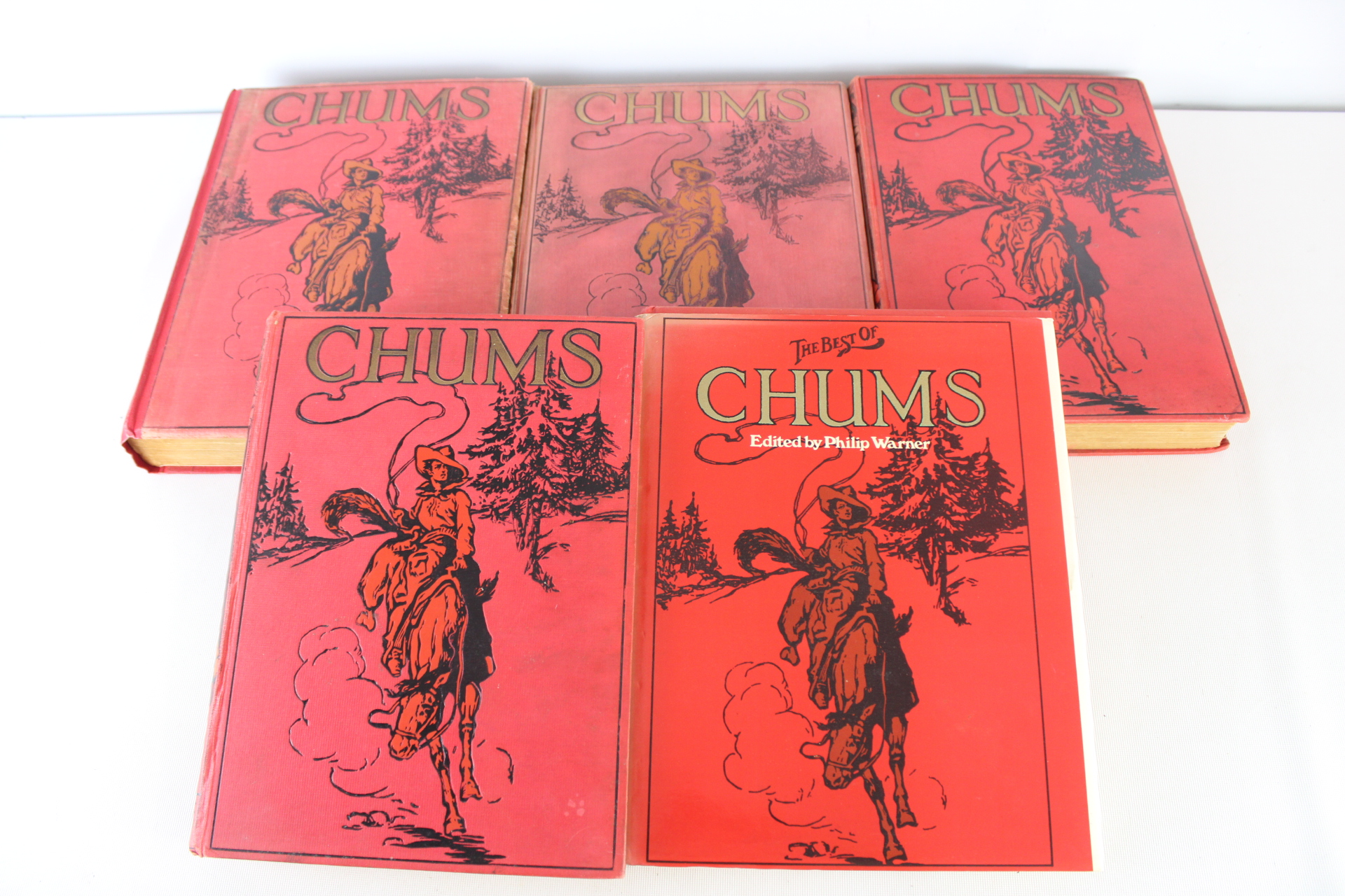 A Collection of Chums Annuals and The Best of Chums. Cassell and Amalgamated Press, circa 1920-1978 (DJ)
