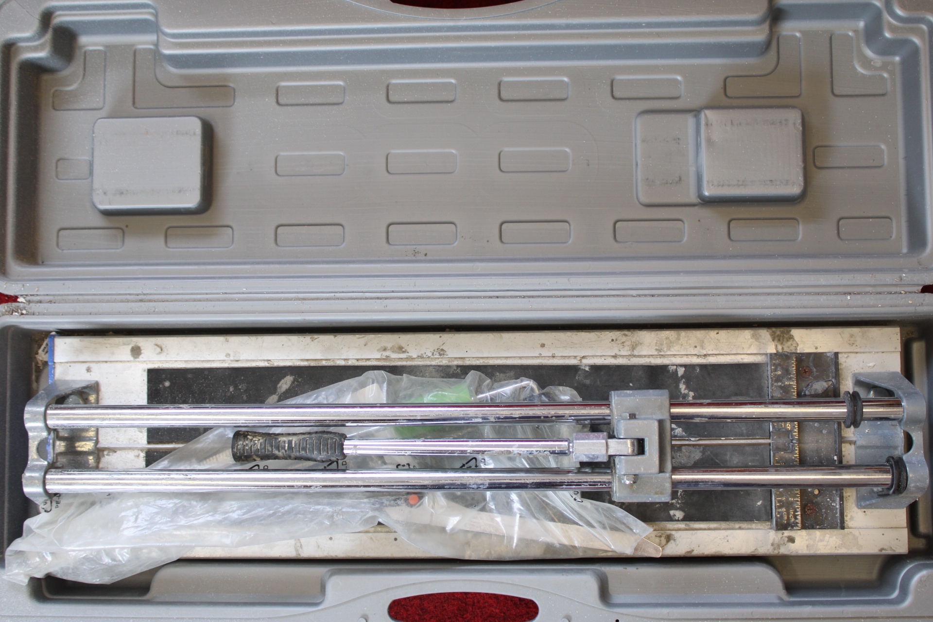 14-Inch Manual Twin-Rail Tile Cutter in Protective Carrying Case