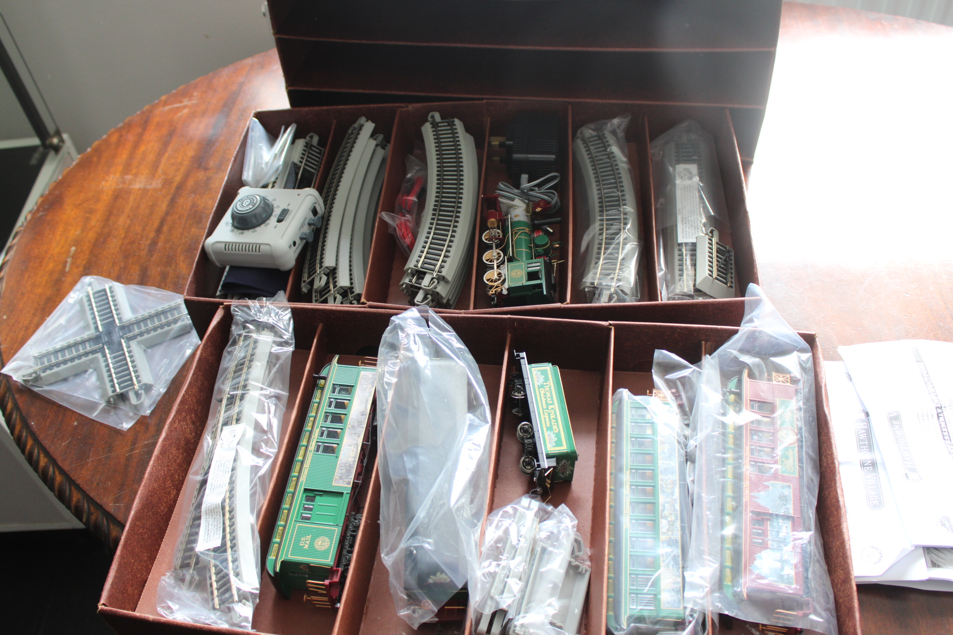 Hawthorne Village Thomas Kinkade's Christmas Express Model Train Set with Bachmann Controller and Track