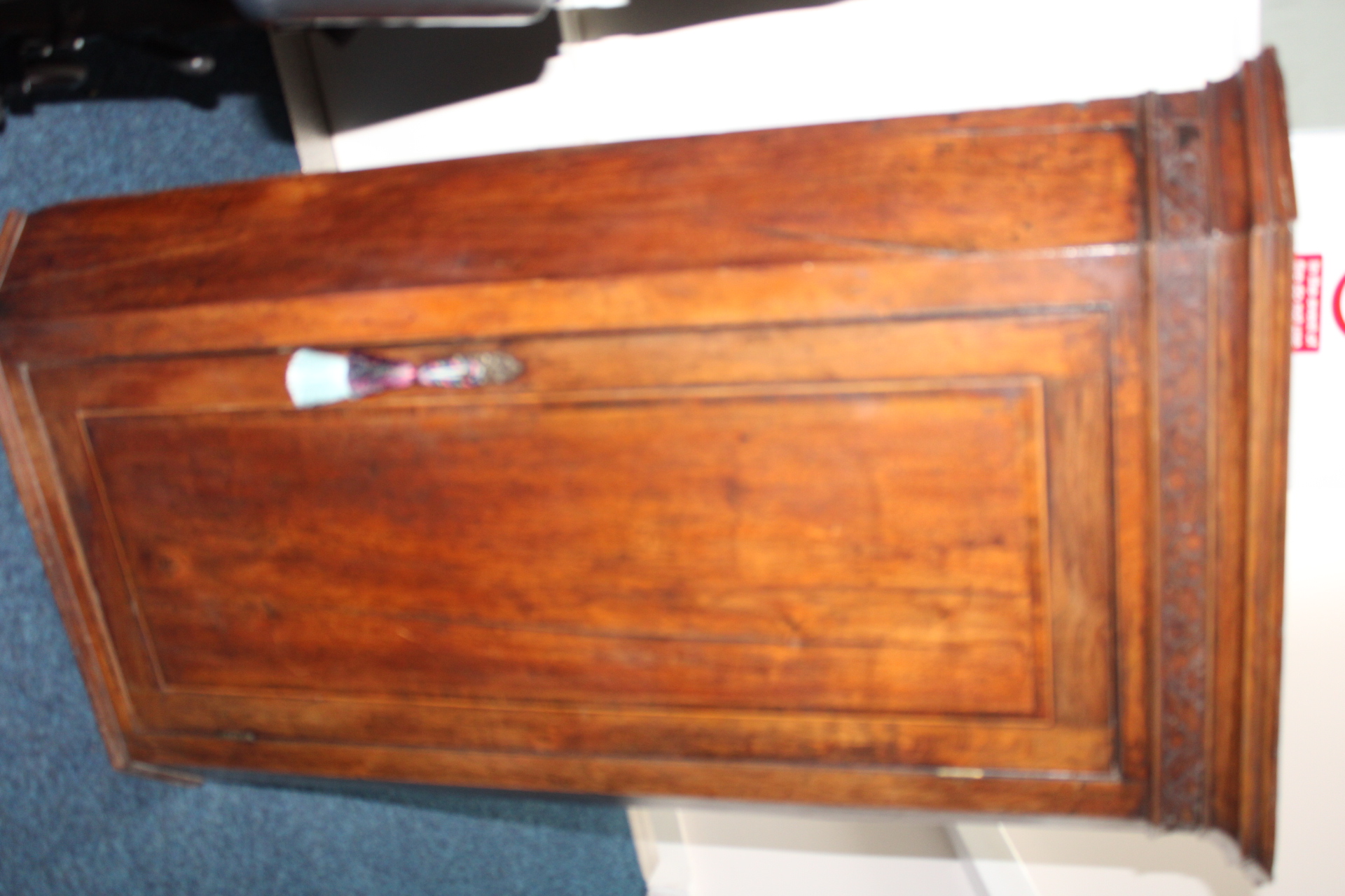 Georgian Style Oak Wall Hanging Corner Cupboard with Carved Frieze