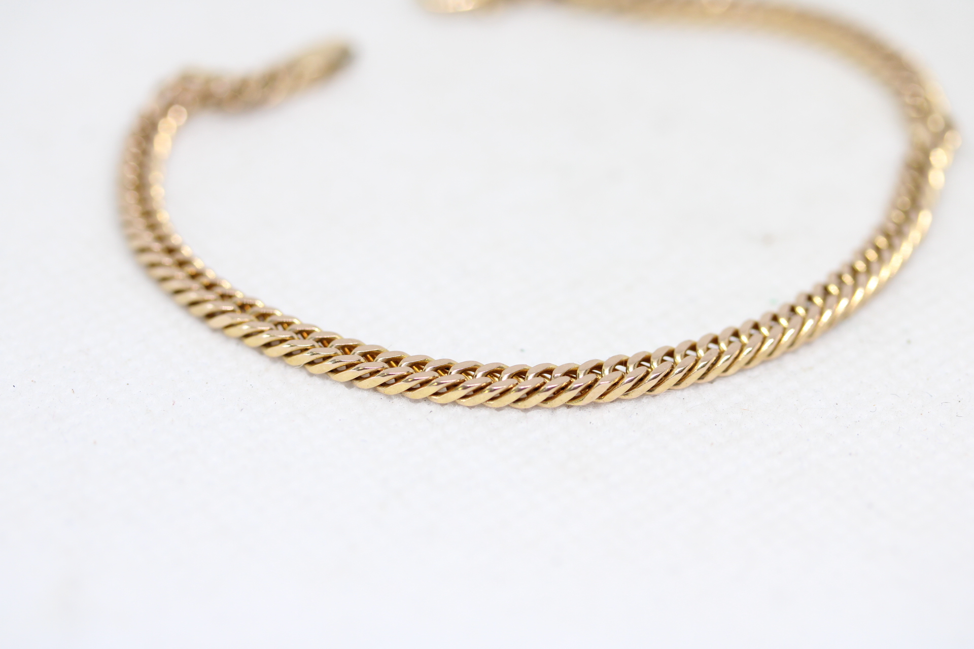 9ct Gold bracelet 7.8g Length 19 cm