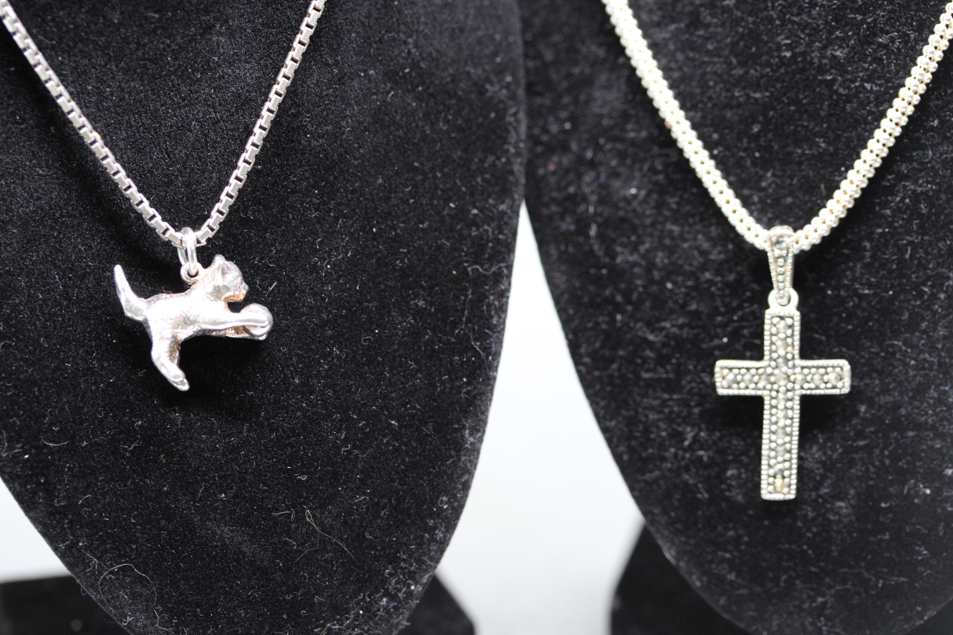 2x Silver chains & pendants