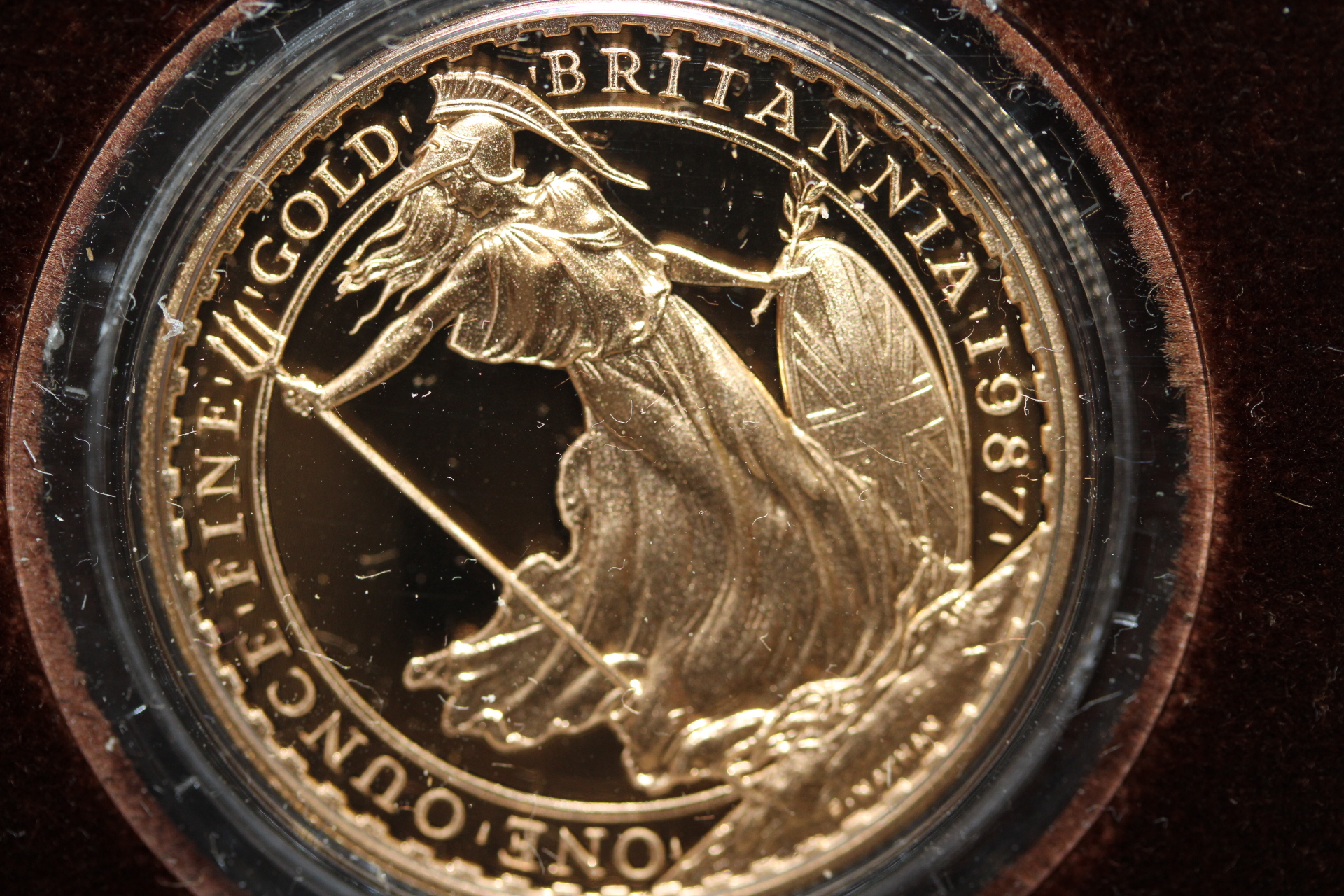 1987 Royal Mint 1 oz Gold Proof Britannia Coin with Box and Certificate - No viewing available