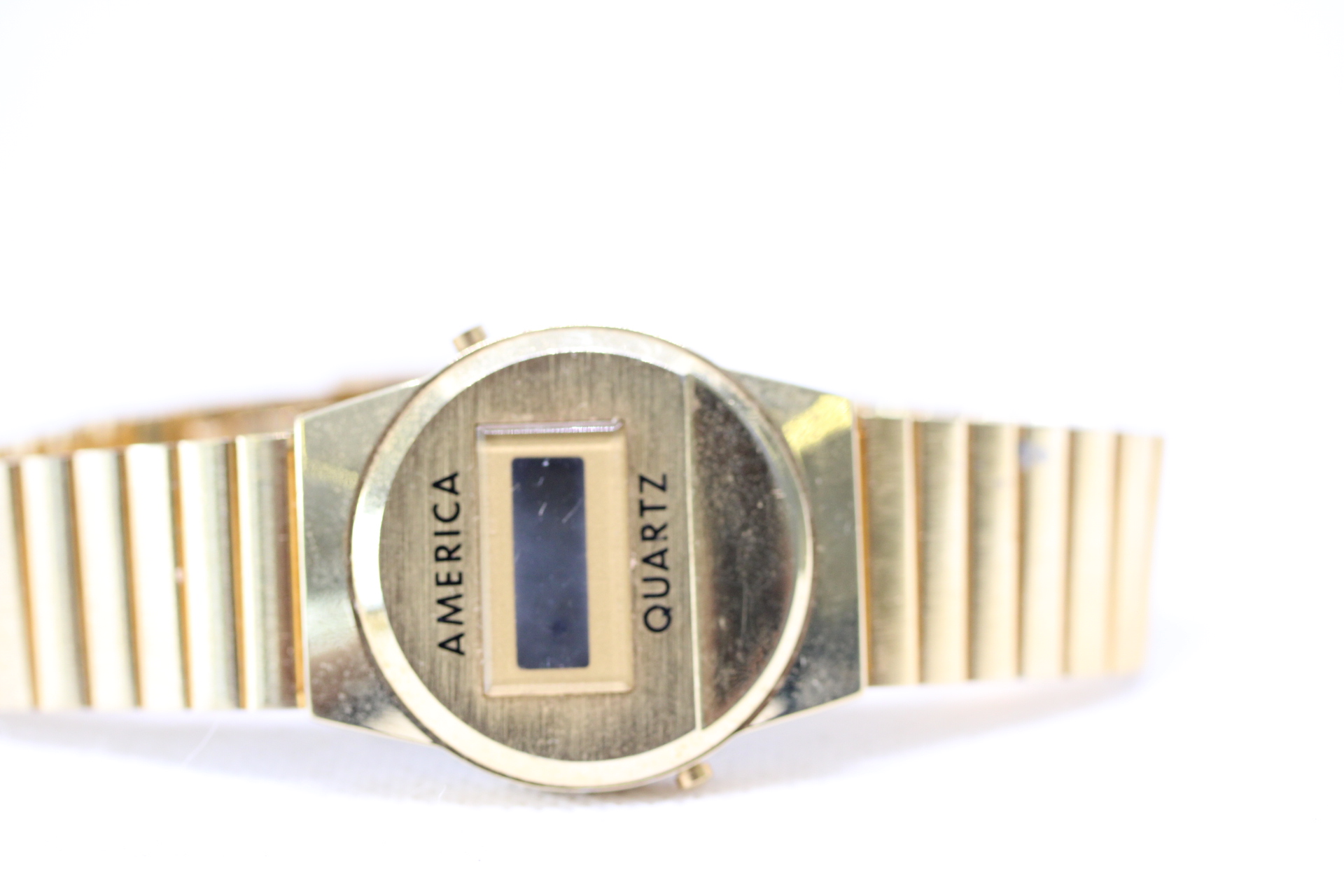America Quartz Vintage LCD Watch.