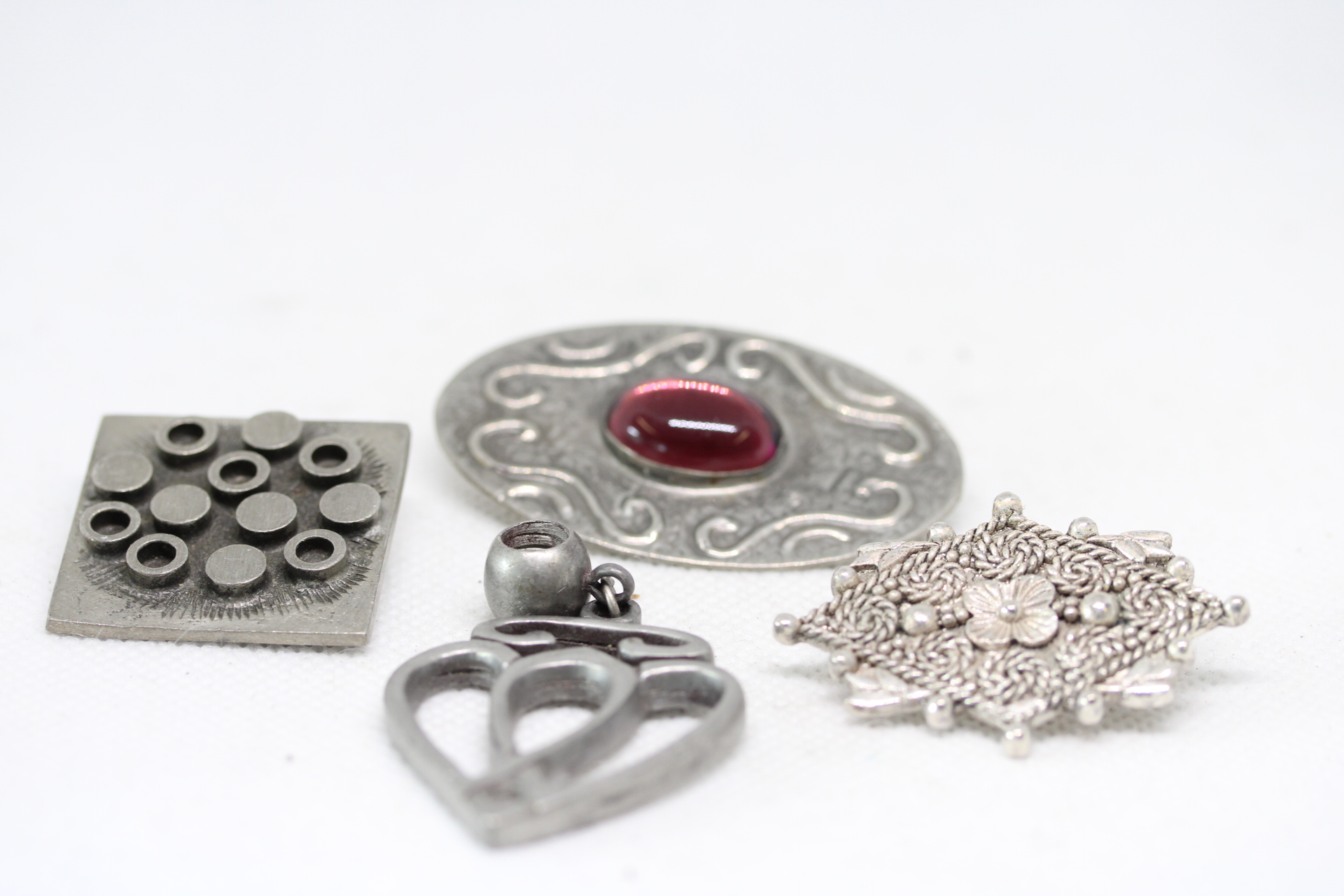 4x Norwegian pewter brooches
