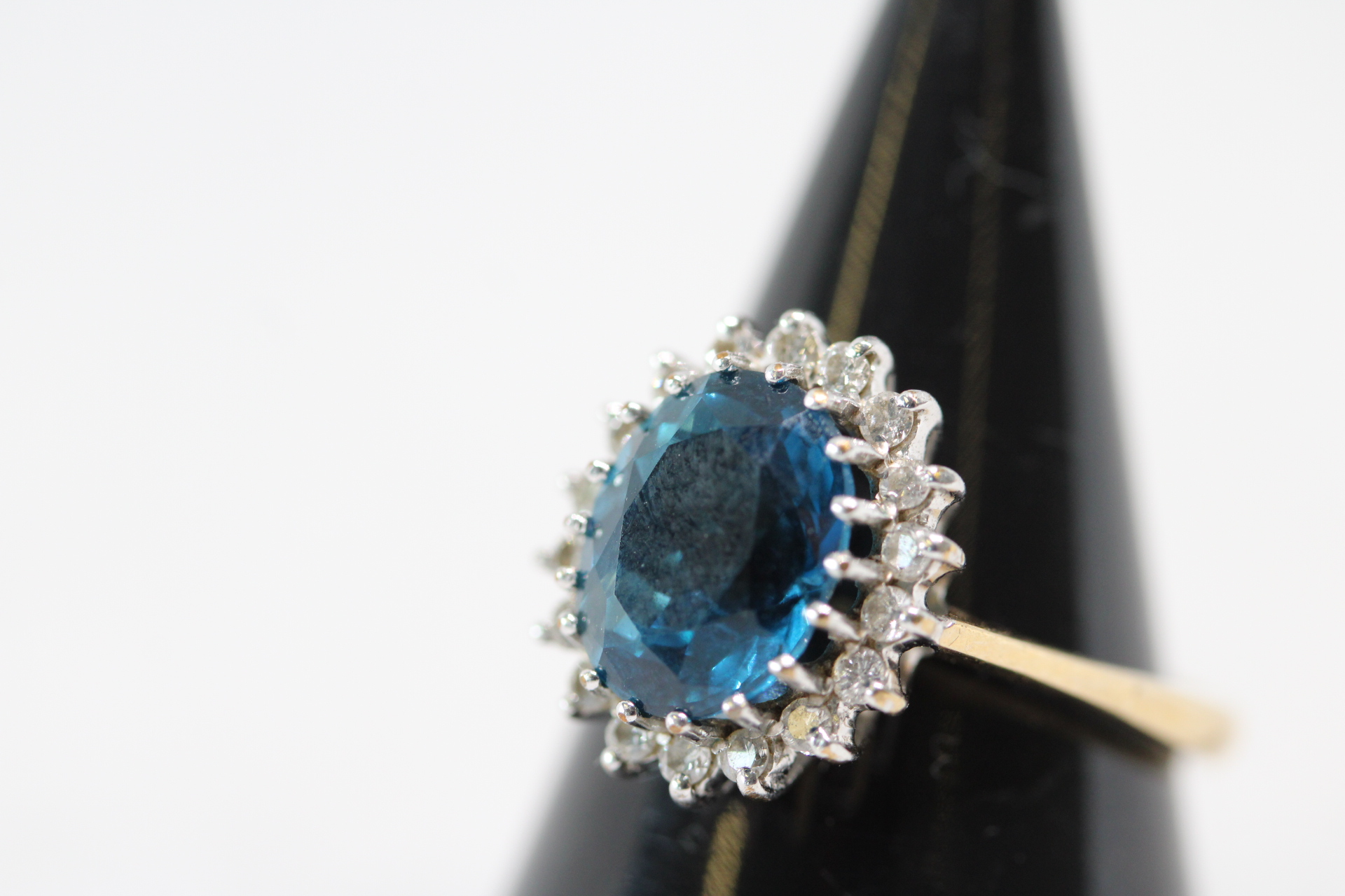 9ct Gold ring set with blue topaz & diamonds Size N Weight 3.2g