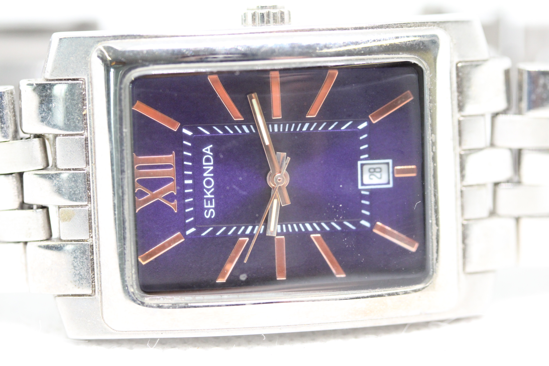 Gents Sekonda tank style wristwatch