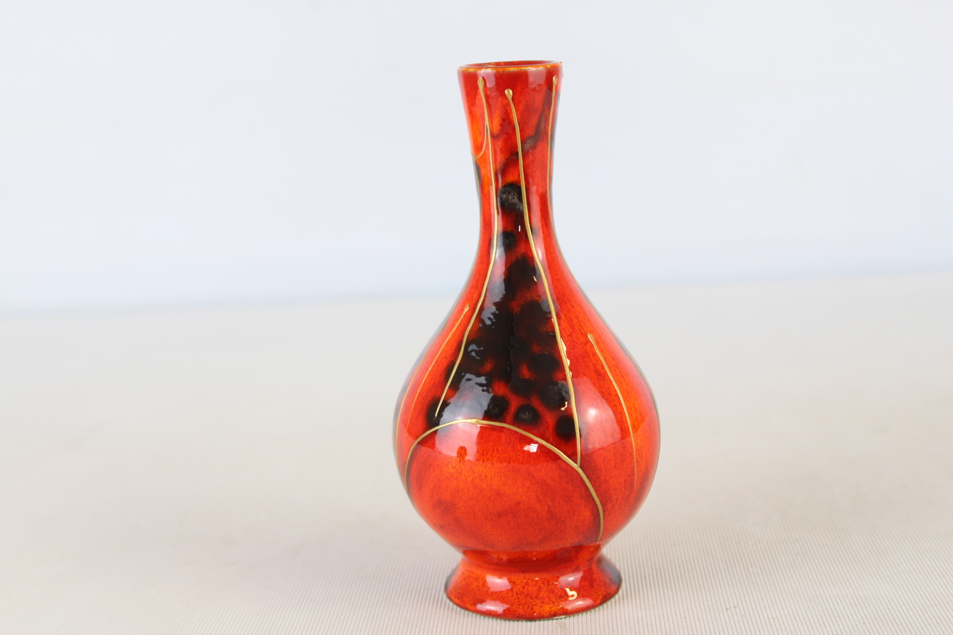 Anita Harris deco rays vase signed in gold