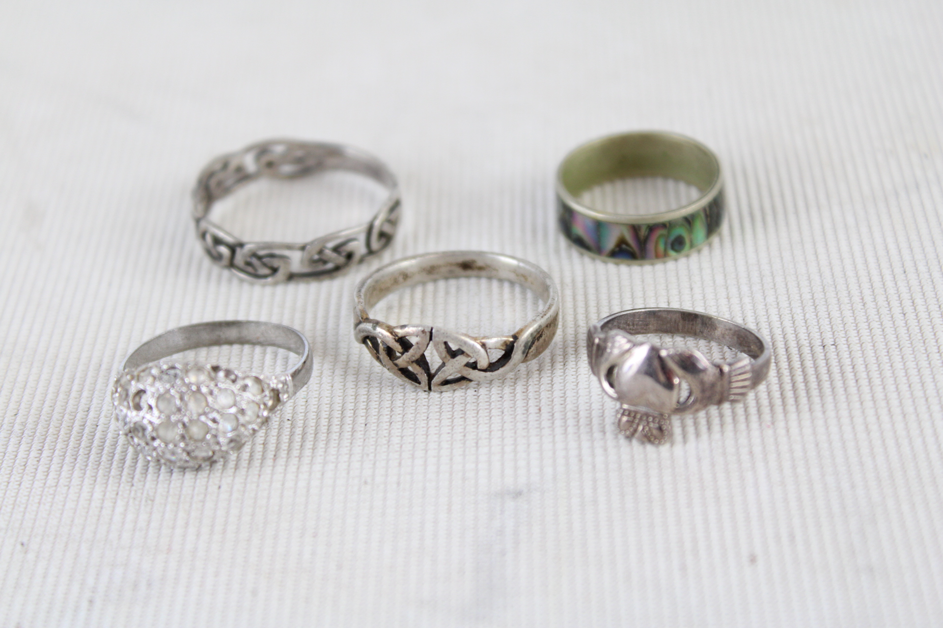 5 Silver rings