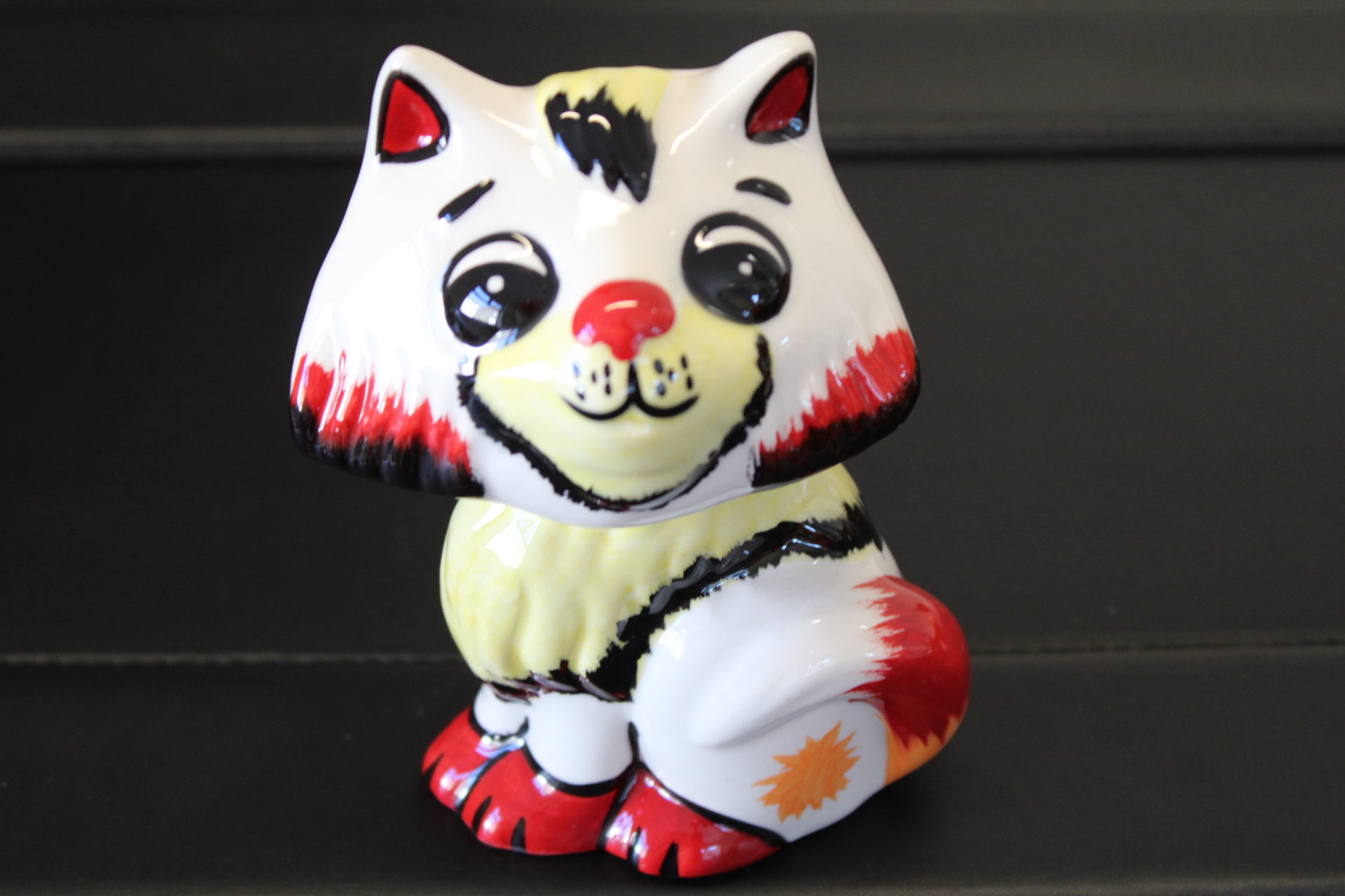 Lorna Bailey cat Honey
