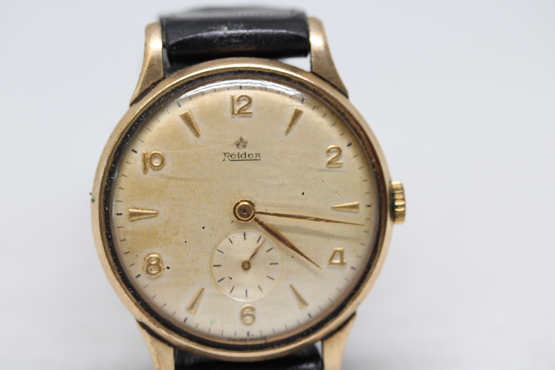 9ct Gold cased Roidor manual wind wristwatch with sub second dial - currently ticking