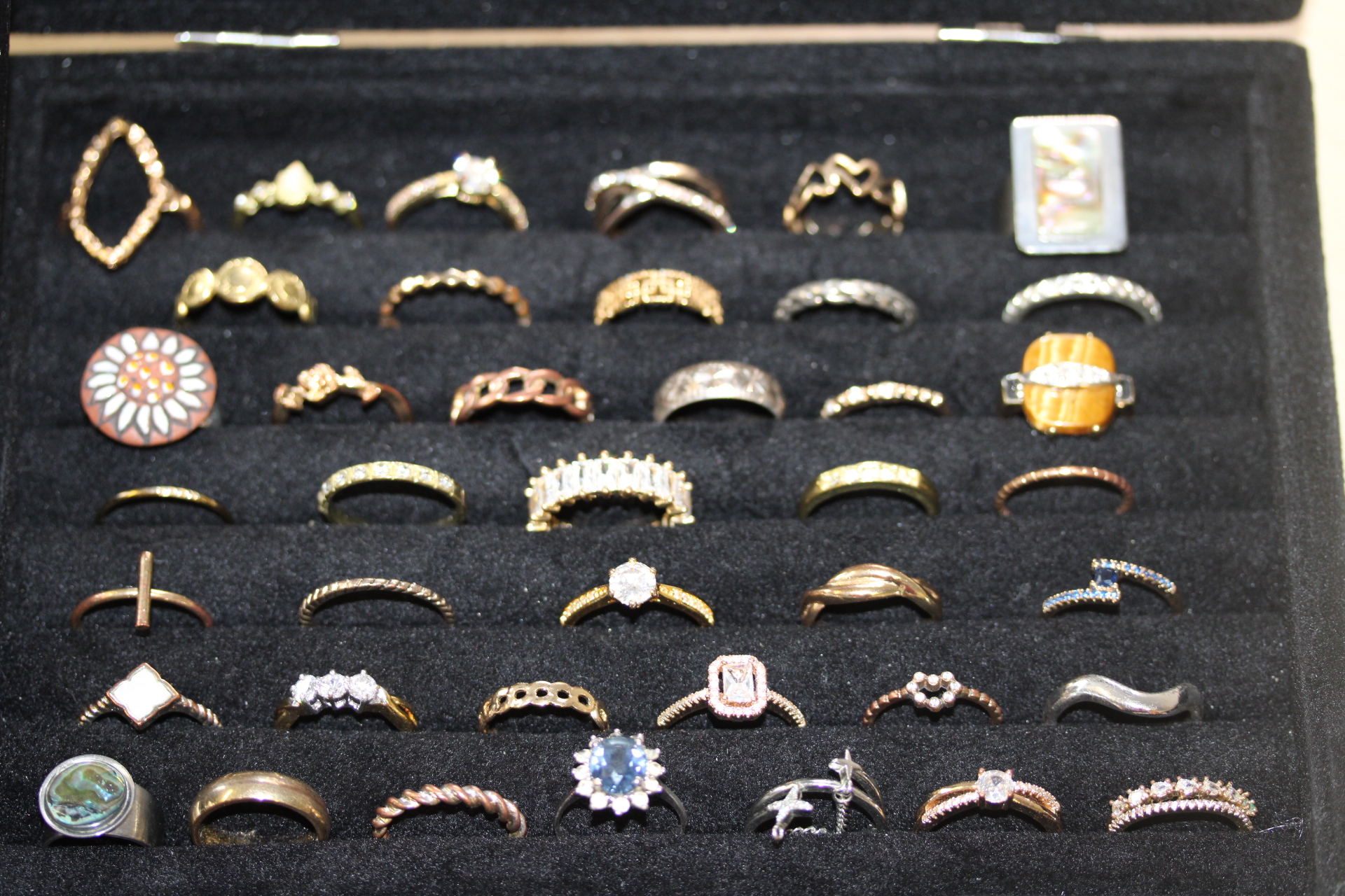 Collection of costume jewellery rings