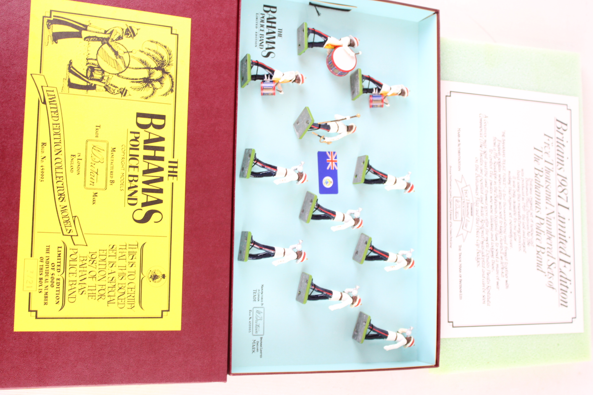 W. Britain The Bahamas Police Band Set in Original Retail Box