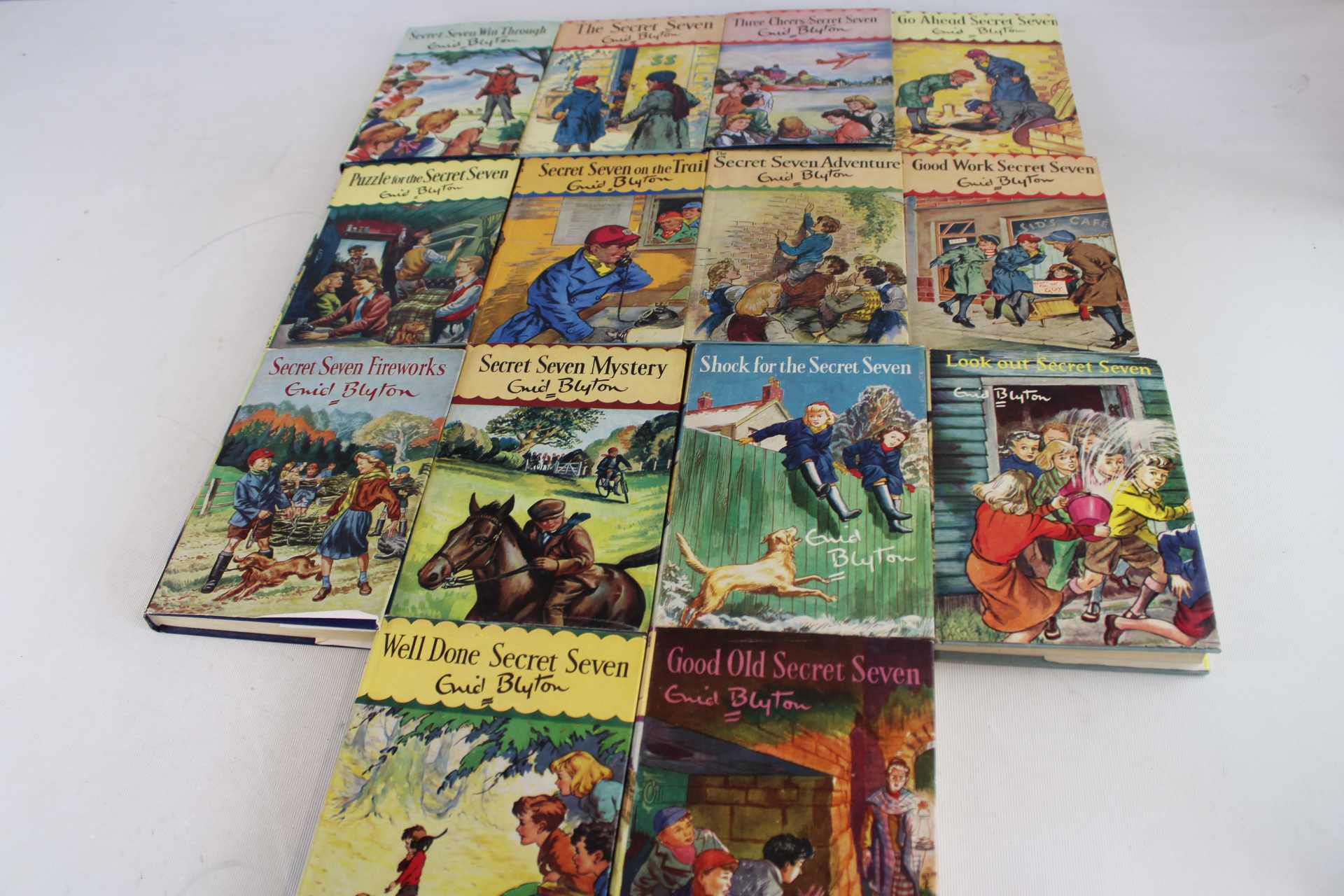 A Collection of Enid Blyton Secret Seven Hardcover Books (DJ) - Dust jackets A.F