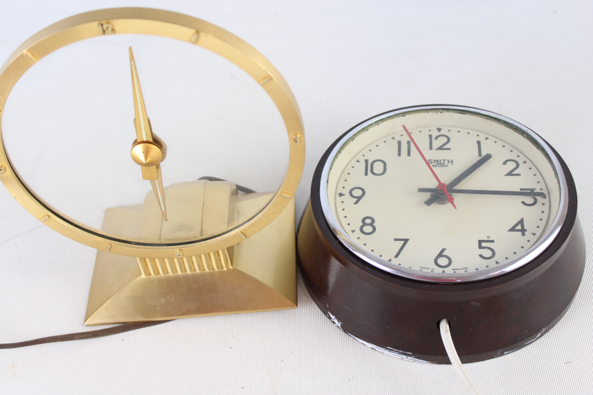 Two Mid-century Smiths Sectric and mystery electric mantel clocks - Case A.F