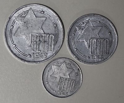 סט 3 מטבעות גטו ליצמנשטאט בערכים 5 , 10, 20 מרק. כפי הנראה מדובר ברפליקות / העתקים ולא מטבעות