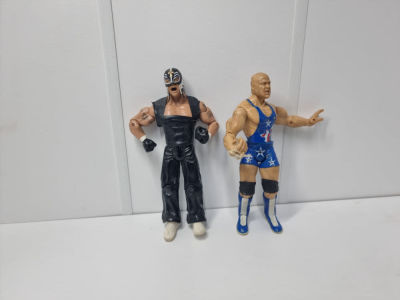 WWE - דמויות של ריי מיסטריו וקורט אנגל