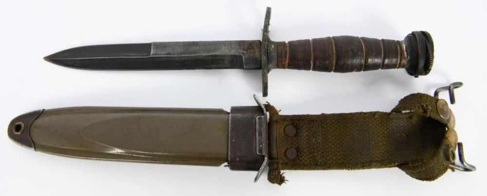 Lot 134: US WWII M4 Fighting Bayonet W/ Scabbard