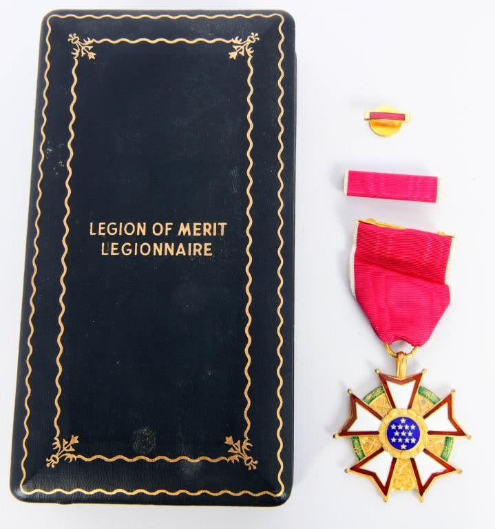 Lot 1154: Legion Of Merit Legionnaire Medal W/ Case