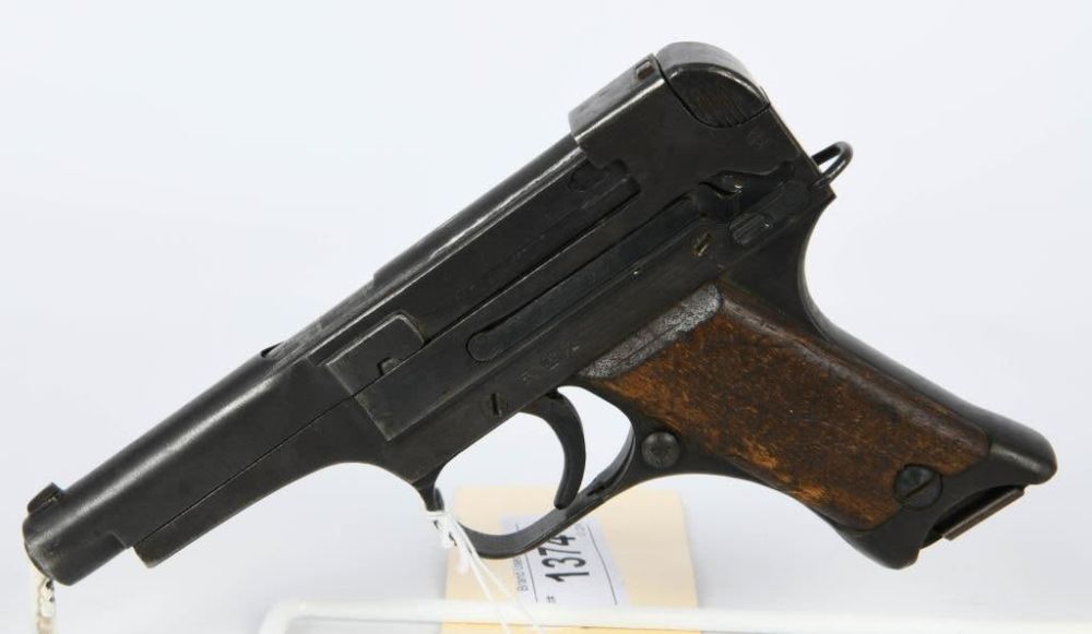 Lot 1374: Japanese Type 94 Pistol 8 mm Nambu