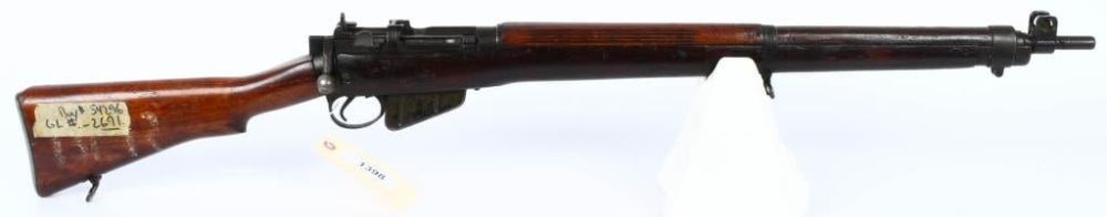 Lot 1398: British Lee Enfield Service Rifle .303 Brit