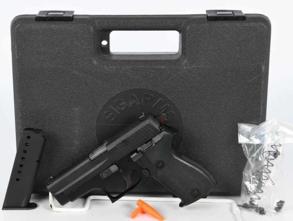 Lot 159: Sig Sauer P225 Semi Auto Pistol 9MM Germany