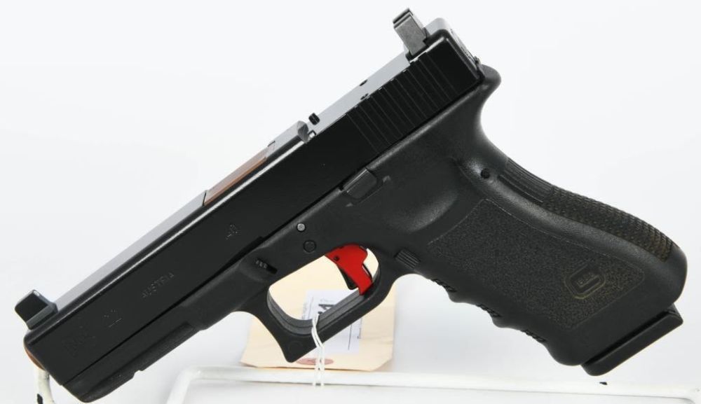 Lot 171: Glock G22 Gen3 Semi Auto Pistol .40 S&W