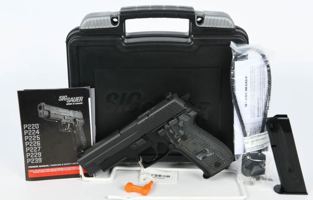 Lot 339: Sig Sauer P226 Extreme Elite Semi Auto Pistol .40