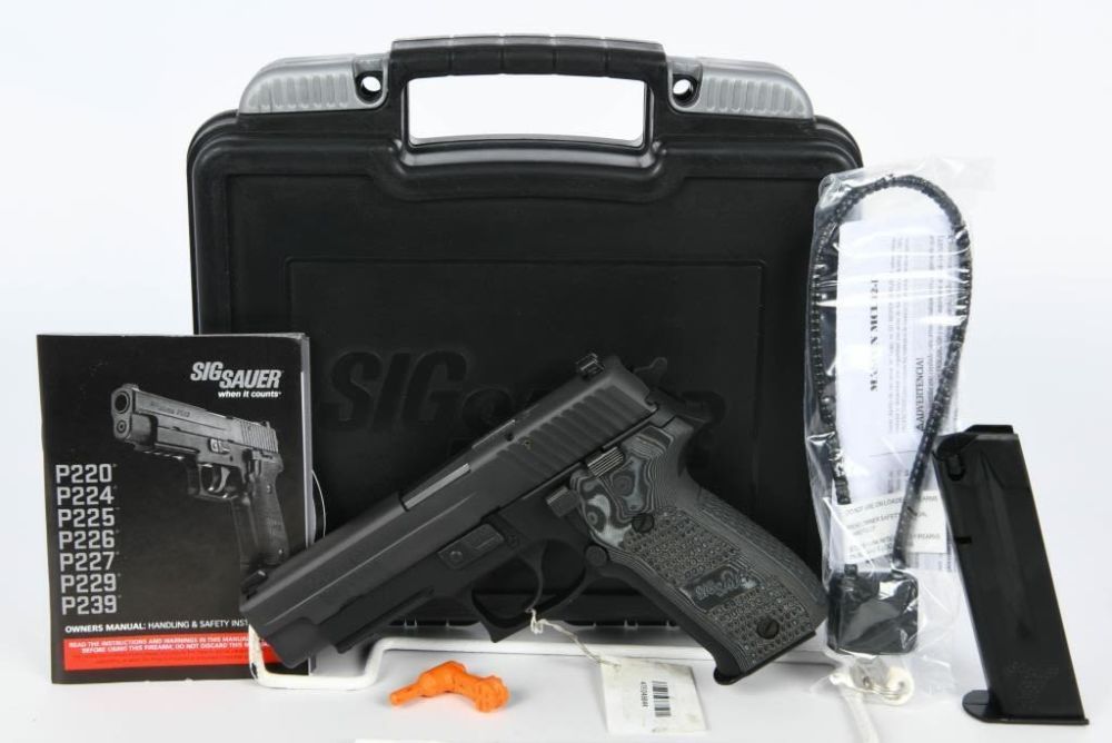 Lot 489: Sig Sauer P226 Extreme Elite Semi Auto Pistol .40