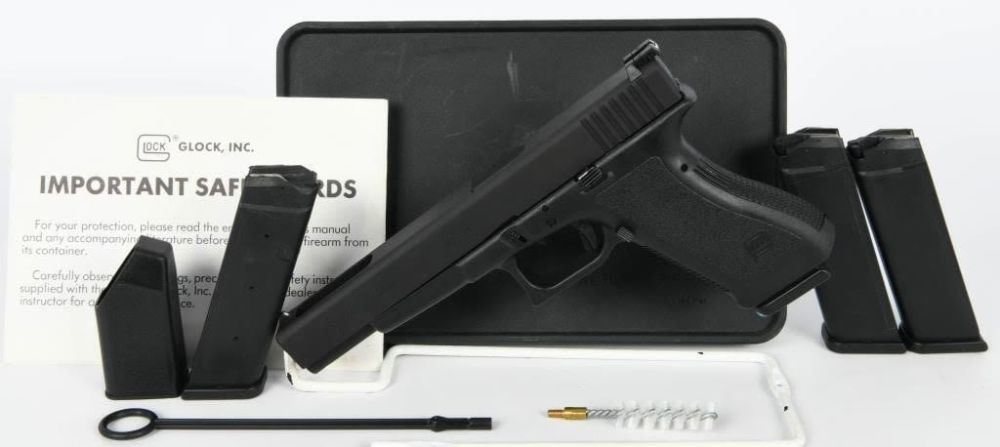 Lot 531: Glock G24 Gen2 Longslide Semi Auto Pistol .40 S&W