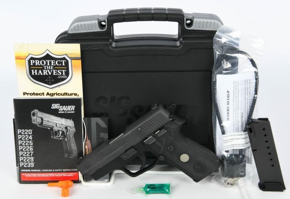 Lot 549: SIG Sauer P225-A1 Nitron Compact Semi Auto Pistol