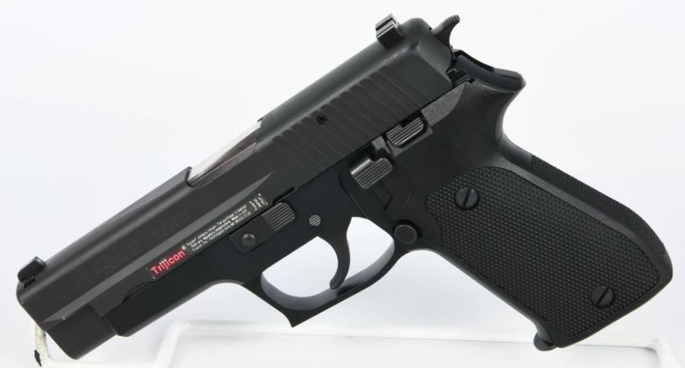 Lot 579: Sig Sauer P220 Semi Auto PIstol .45 ACP