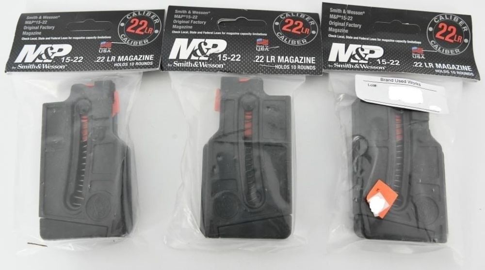 Lot 656: 3 NIP Smith & Wesson M&P 15-22 .22 LR 10 Rd Mags