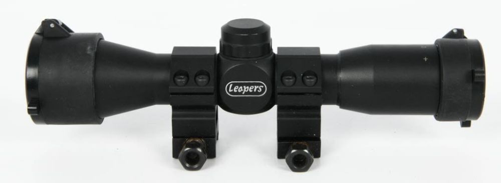 Lot 1031: Leapers 6x32 Mini 100 YDs Rifle Scope