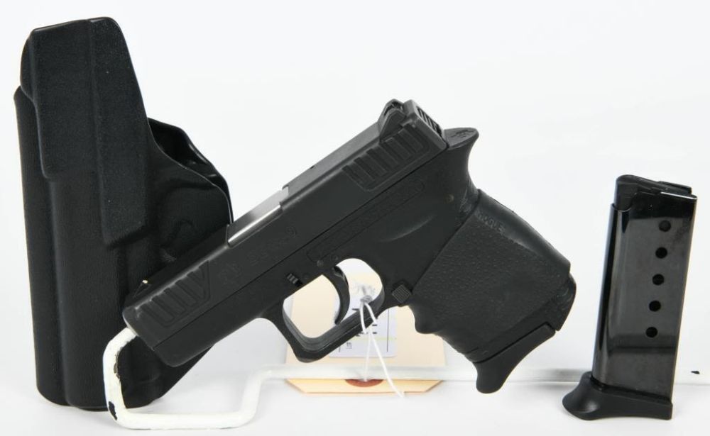 Lot 1164: Diamondback DB380 Compact Semi Auto Pistol .380