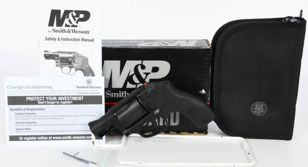 Lot 807: S&W M&P Bodyguard 38 Crimson Trace Revolver .38