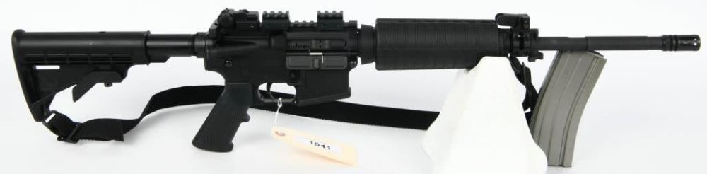 Lot 1041: Bushmaster XM15-E2S Semi Auto AR-15 Rifle 5.56
