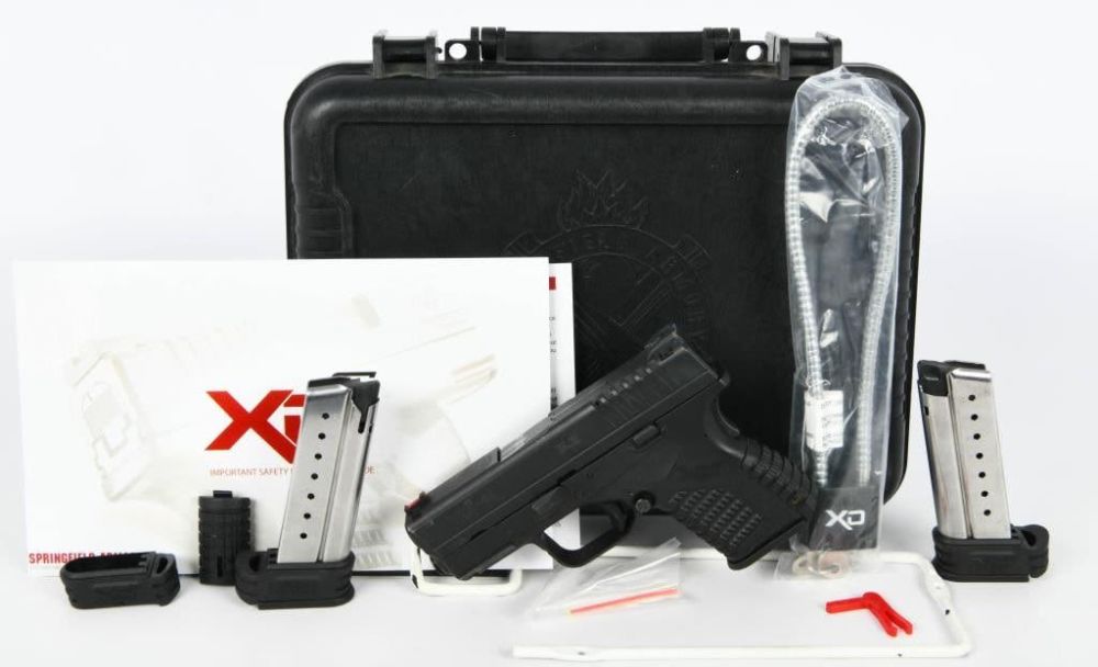 Lot 1056: Springfield XD-S 9mm Slimline Ultra Compact 3.3"