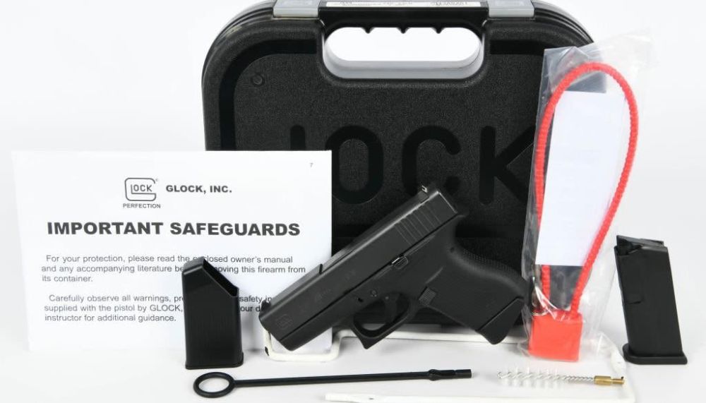 Lot 1122: GLOCK 43 Compact Semi Auto Pistol 9MM