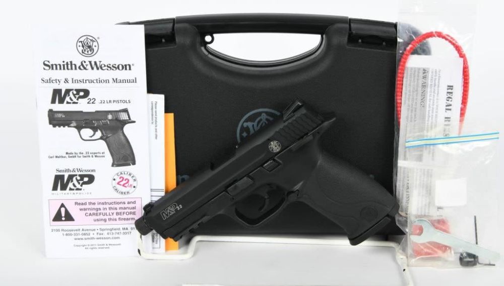 Lot 1152: Smith & Wesson M&P22 Semi Auto Pistol .22LR