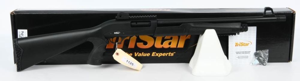 Lot 1125: TriStar Cobra III Force 12 Gauge Pump Shotgun