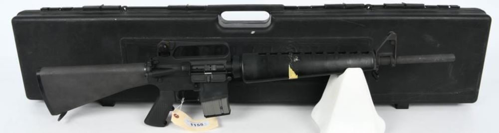 Lot 1155: Bushmaster XM15-E2S Semi Auto AR-15 Rifle 5.56