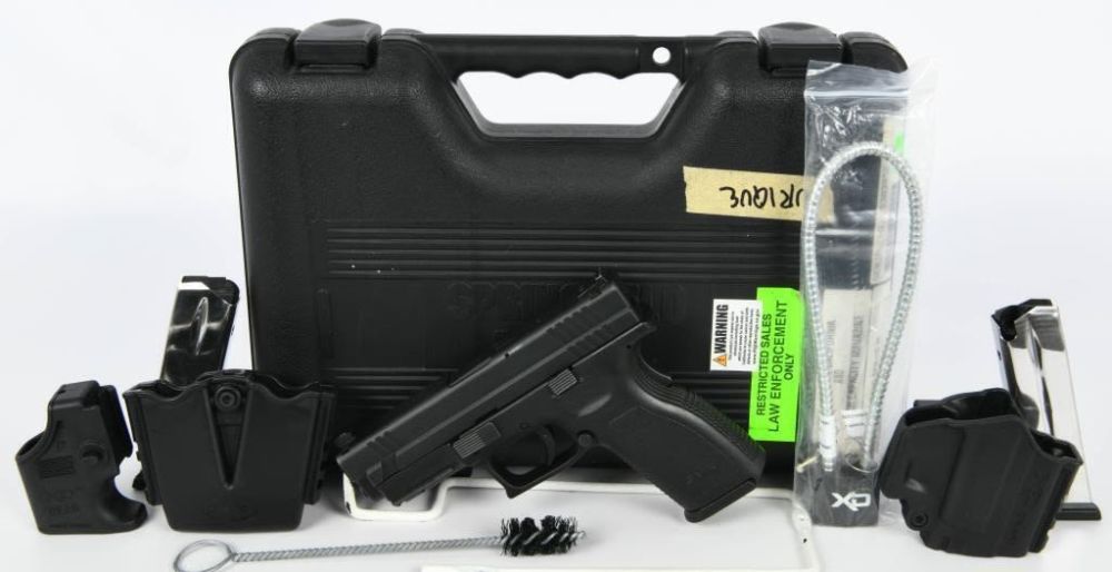 Lot 1176: Springfield Armory XD-40 Semi Auto Pistol .40 S&W
