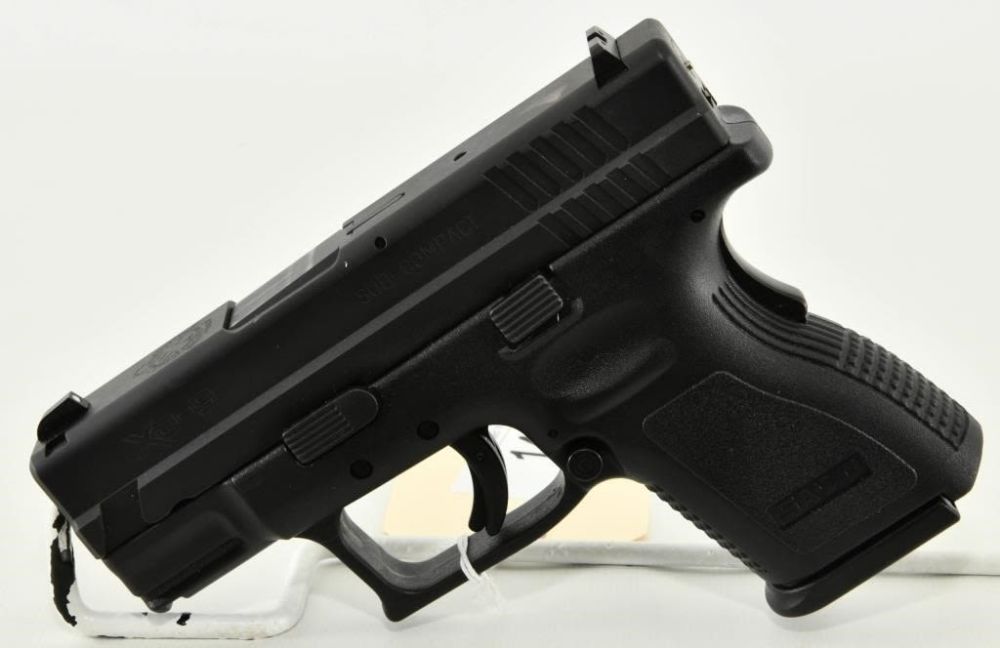 Lot 1476: Springfield XD-9 Sub Compact Semi Auto Pistol 9MM