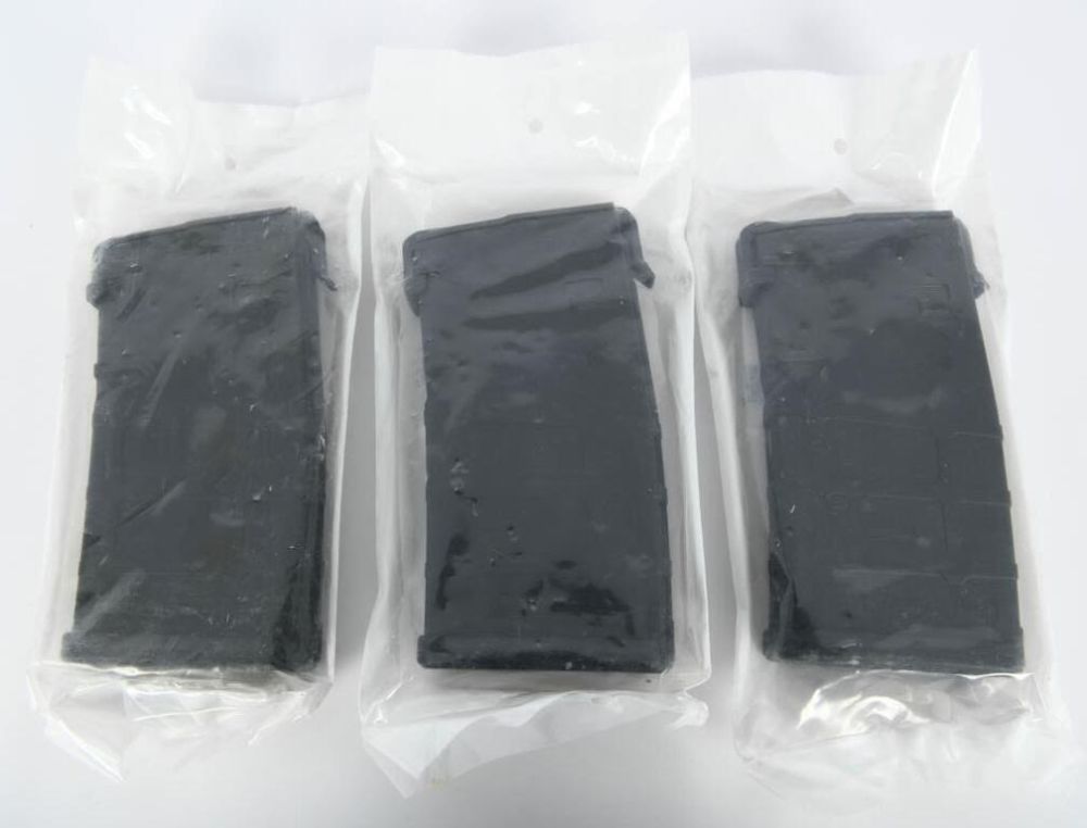 Lot 1595: 3 New In Package Magpul PMAG 20LR Magazines...